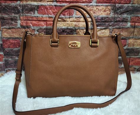 michael kors est 1981 bag.